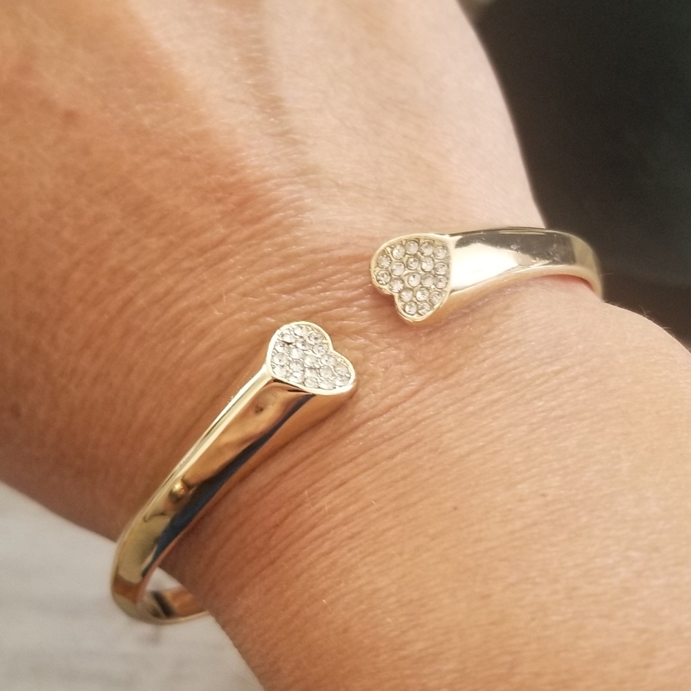 Gold Tone Hinged Crystal Dual Hearts Bracelet💘